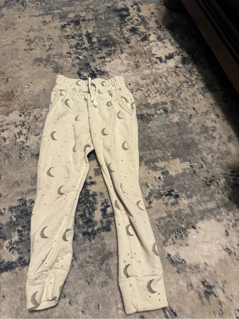 Kids Cream Moon-Print Jogger Pants